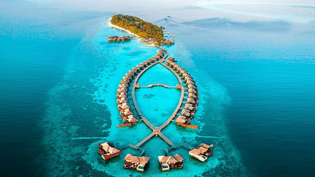 Lily Beach Resort & Spa Huvahendhoo