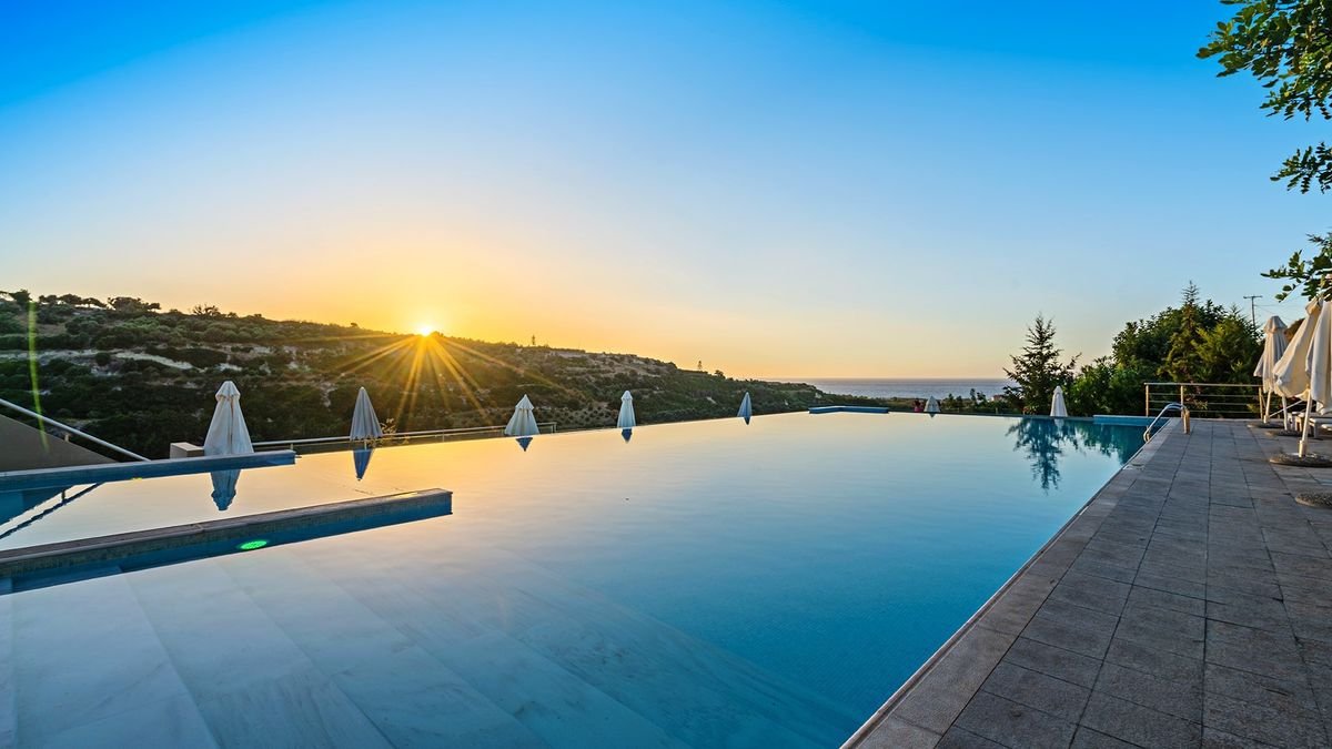 RG Village Crete