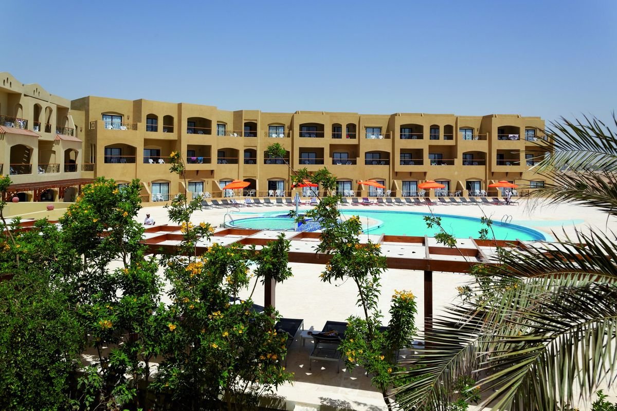 Fayrouz Plaza Beach Resort 