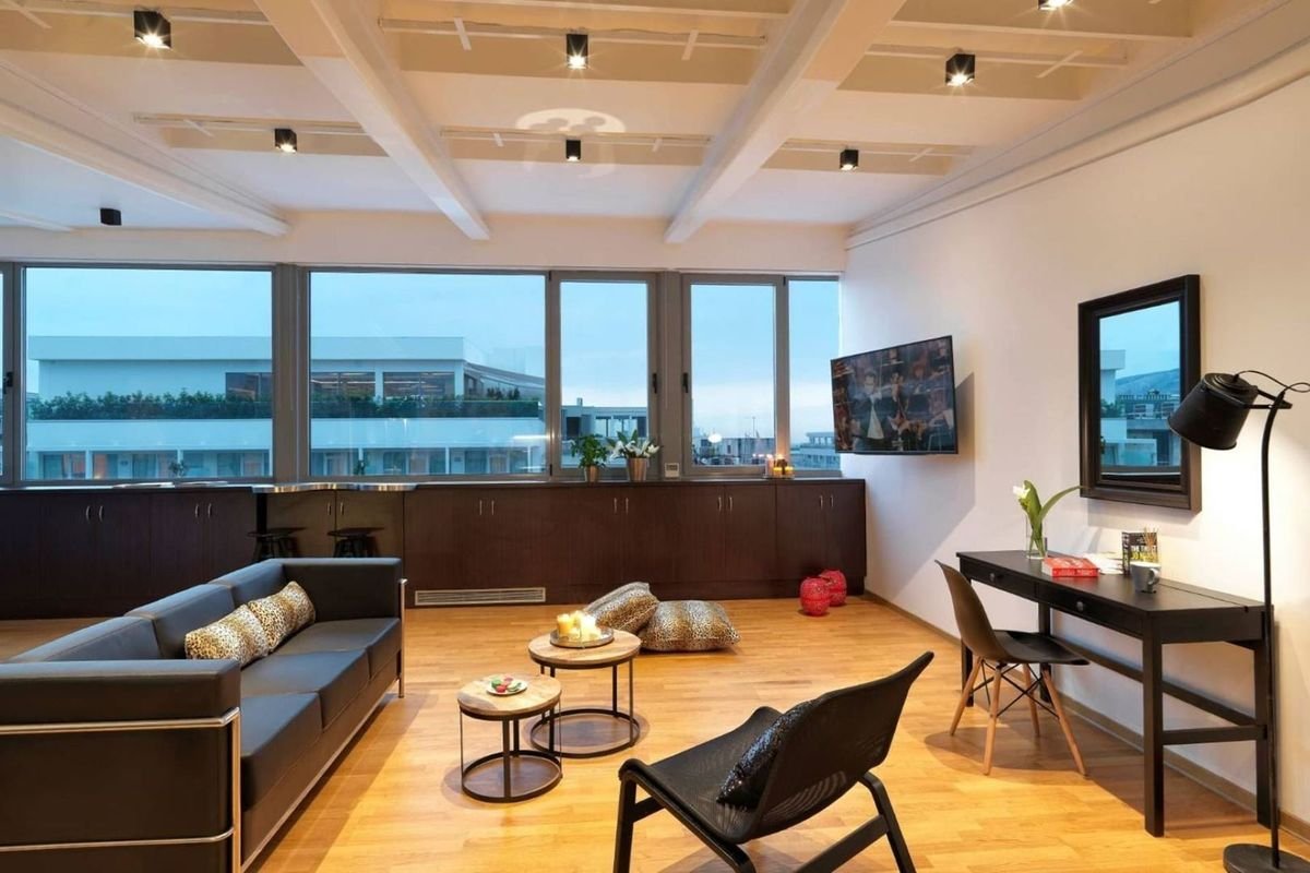 Acropolis Suites Troulanda