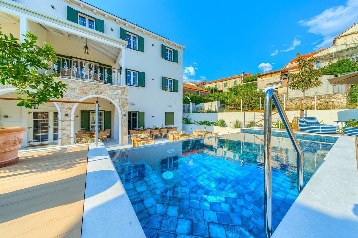 Hotel Brattia - Adults Only