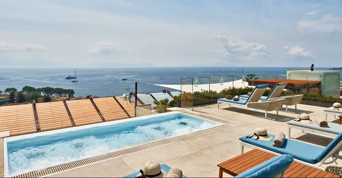 De Bonart Naples, Curio Collection by Hilton