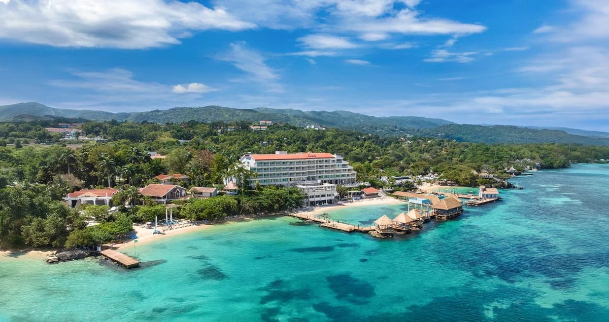 Hotel Sandals Ochi