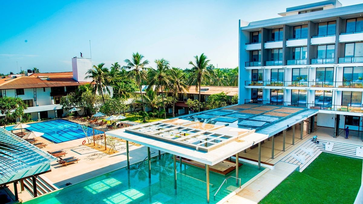 Goldi Sands