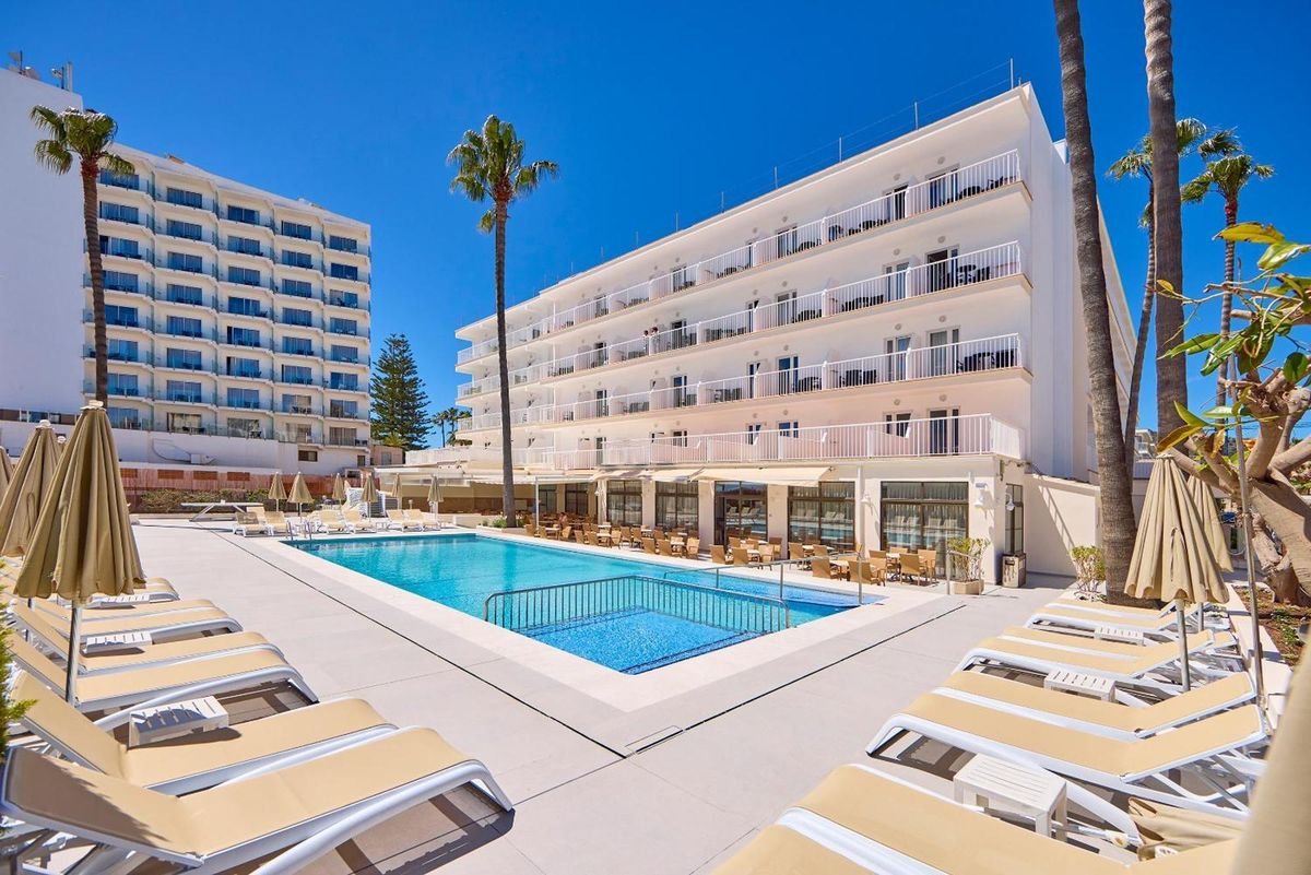Hotel Universal Bikini