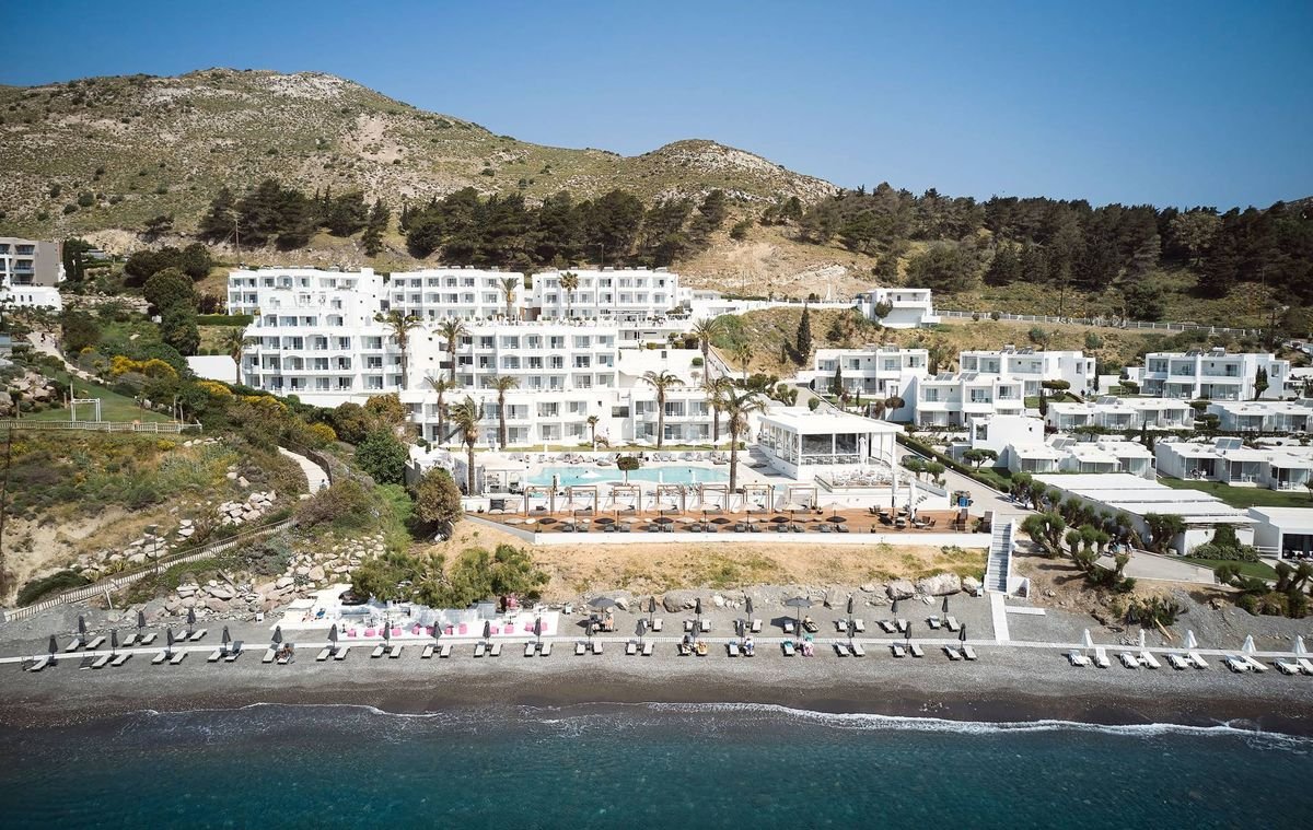 Dimitra Beach Hotel & Suites 