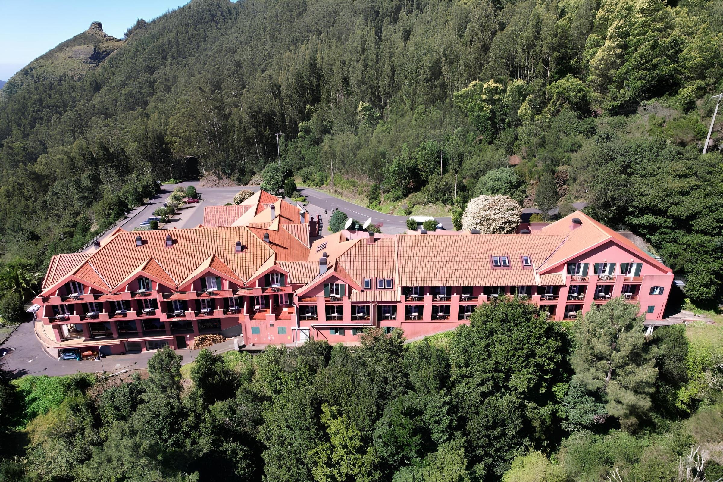 Valley View Hotel Encumeada