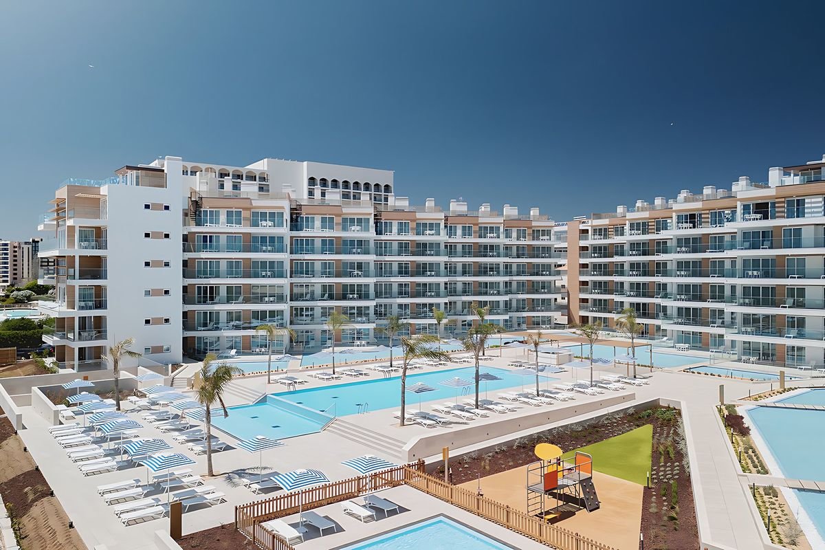 Dom Pedro Residences