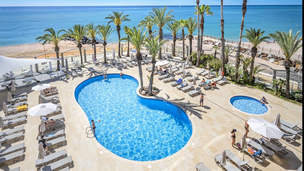 Caprici Beach Hotel & SPA