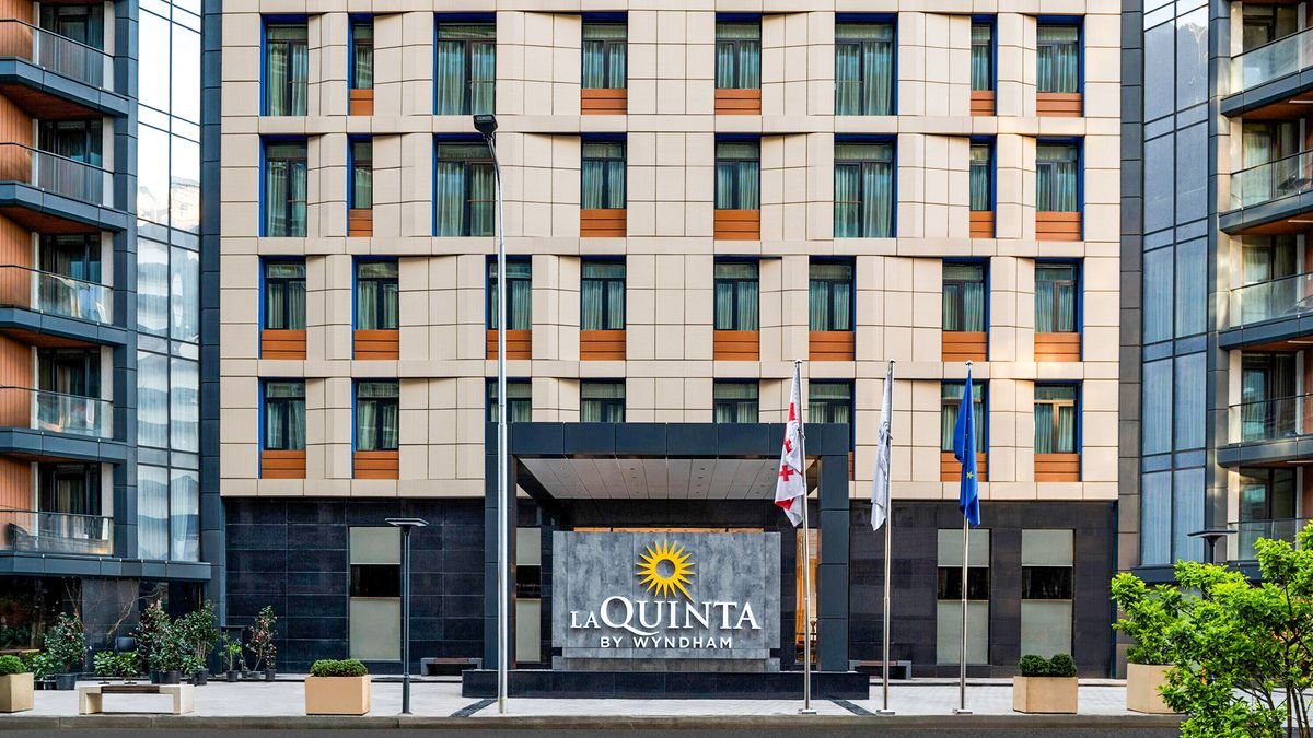 Hotel La Quinta by Wyndham Batumi