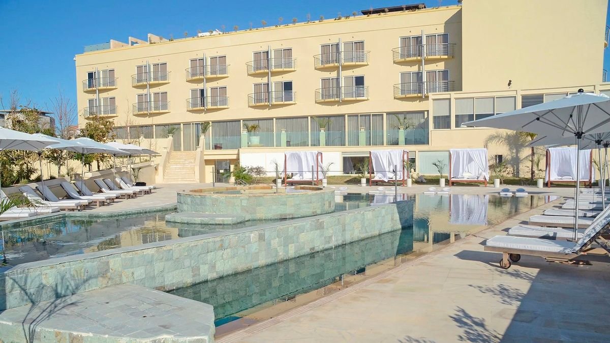 E Hotel Spa & Resort