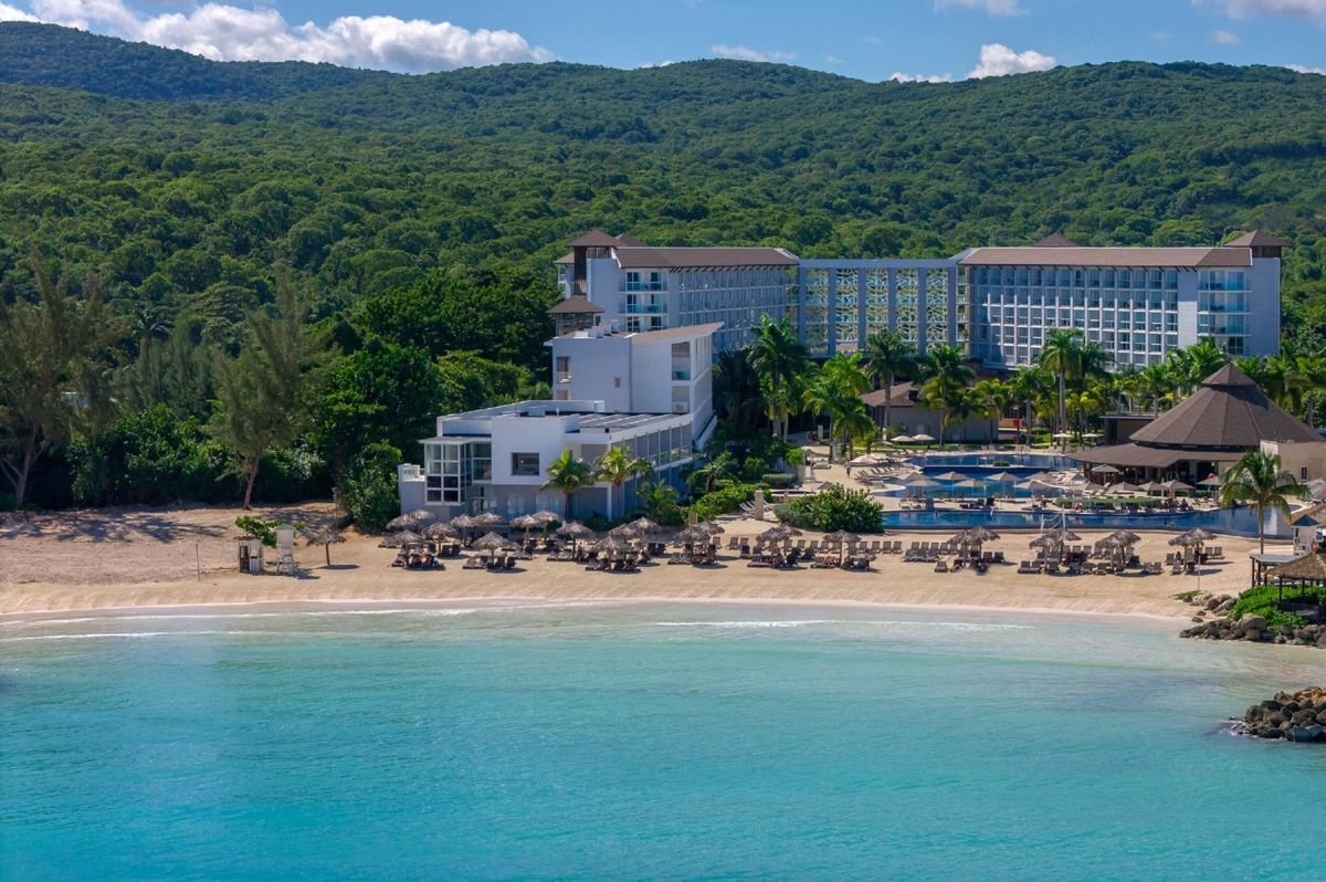 Royalton Hideaway Blue Waters 