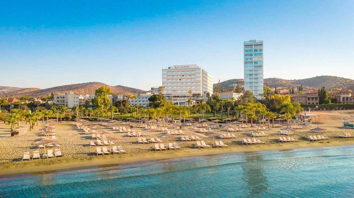 Hotel St Raphael Resort