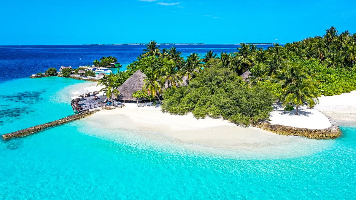 Resort Makunudu Island