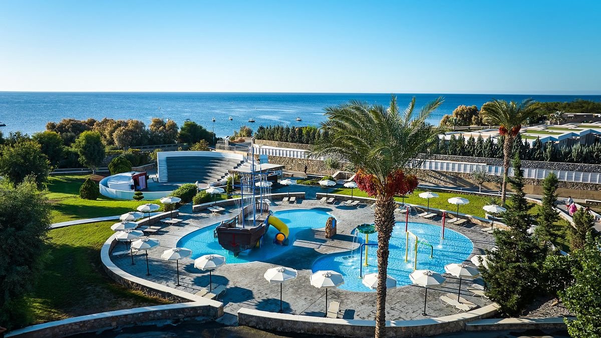 Hotel Miraluna Village 