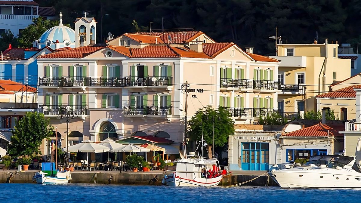 Samaina Port Hotel 
