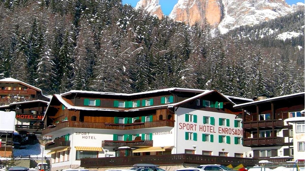 Sport Hotel Enrosadira