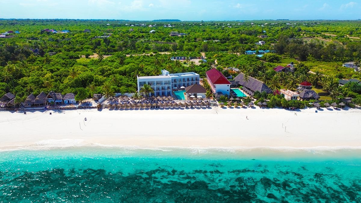 Hotel AHG Sun Bay Mlilile Beach