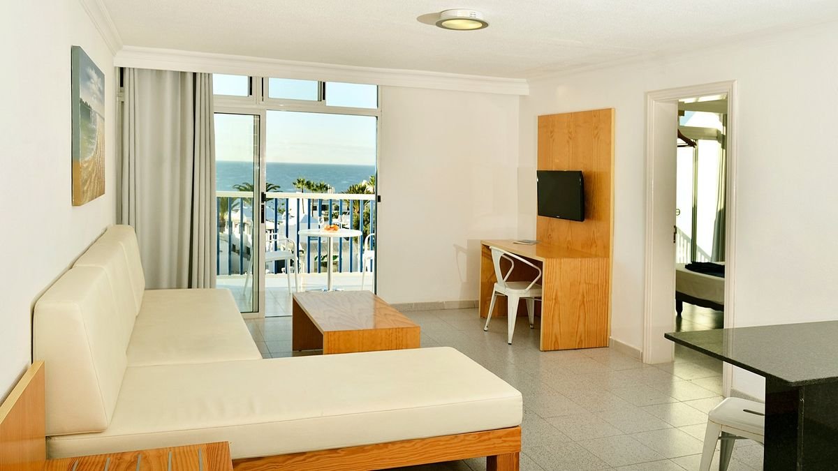 Ereza Apartaments Los Hibiscos