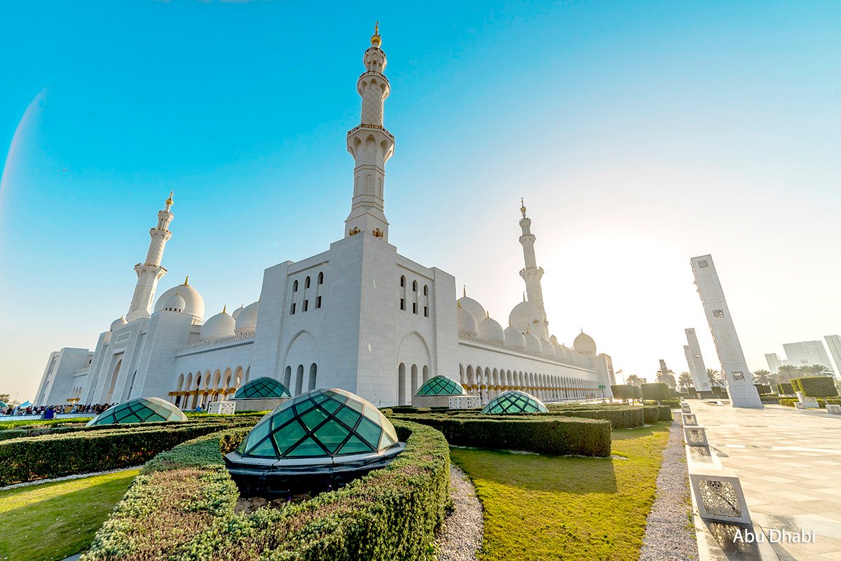 Wieżowce i karawany