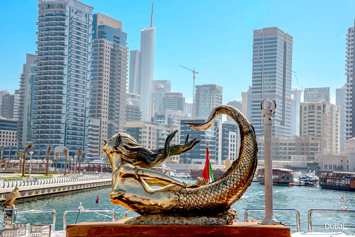 Wieżowce i karawany