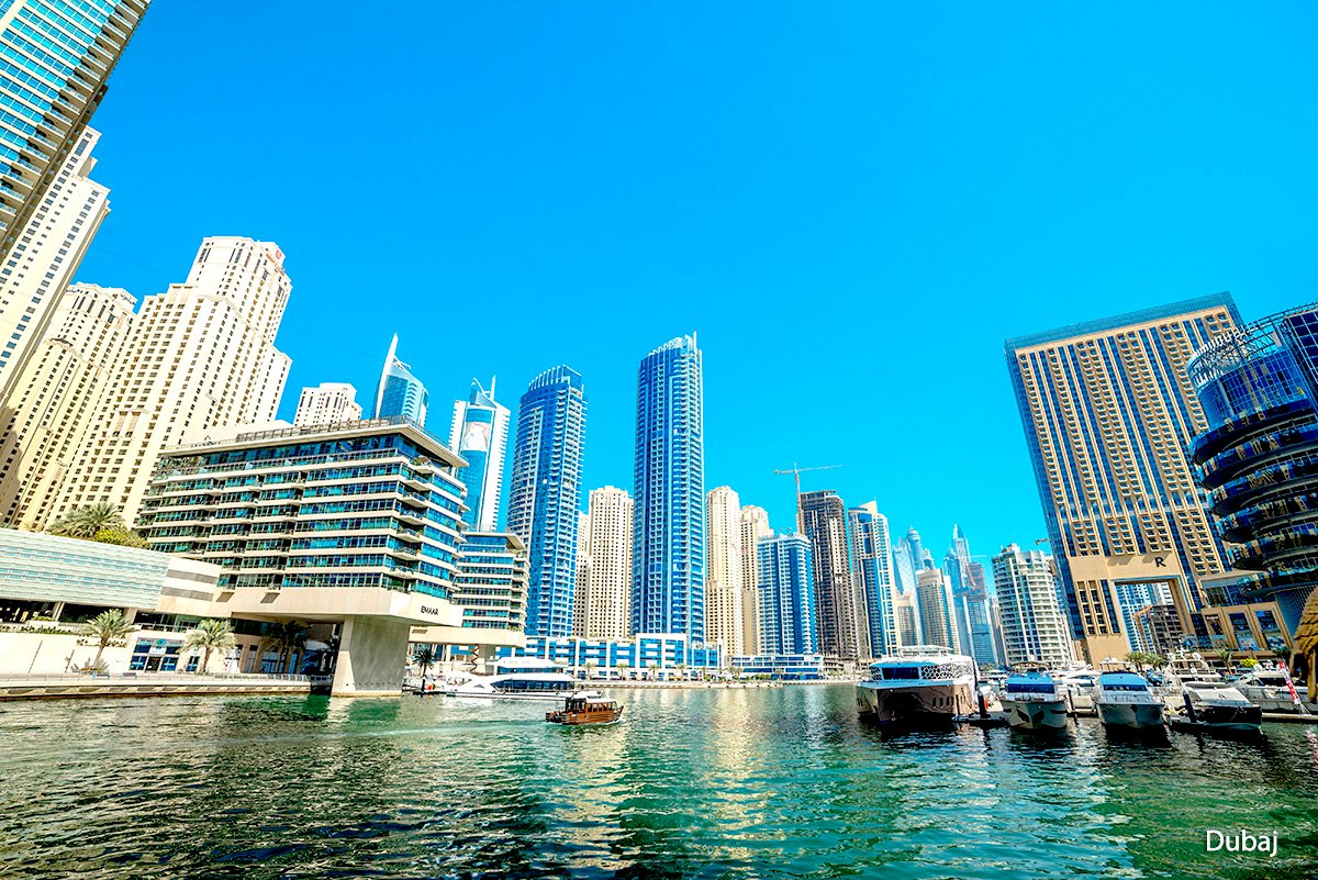 Wieżowce i karawany