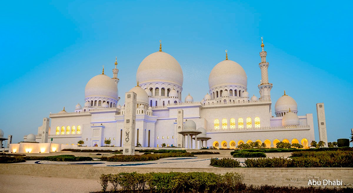 Wieżowce i karawany