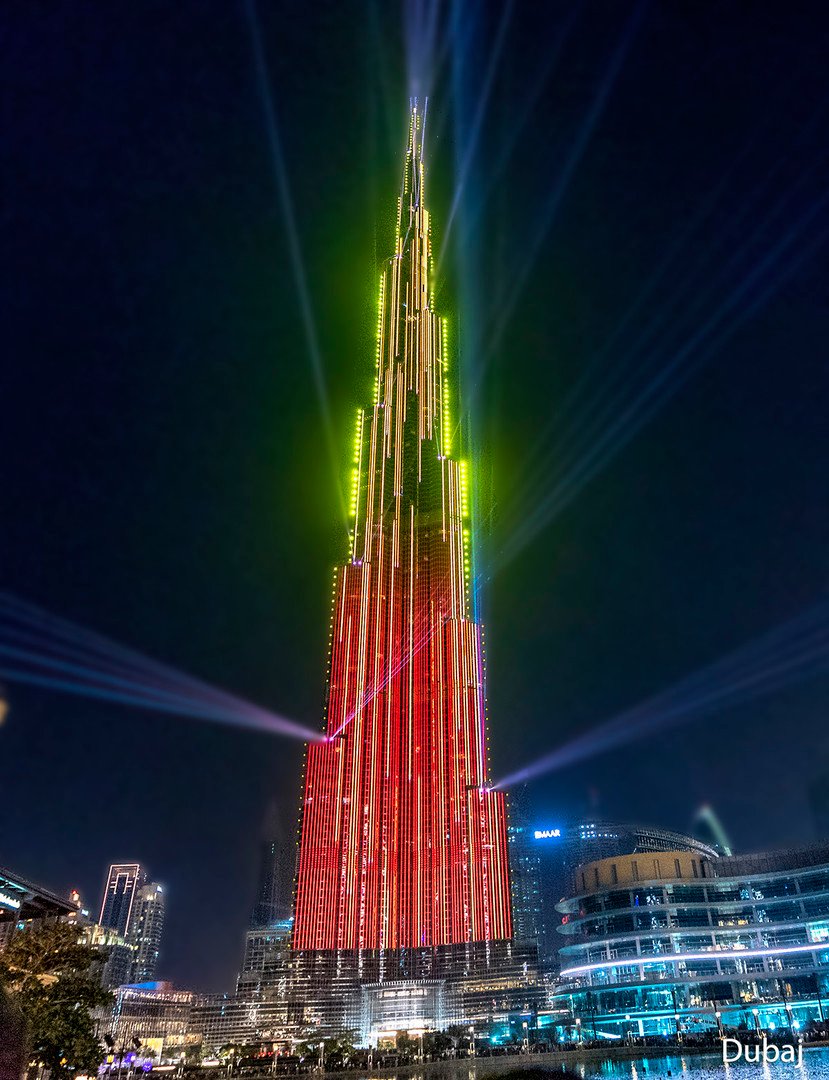 Wieżowce i karawany