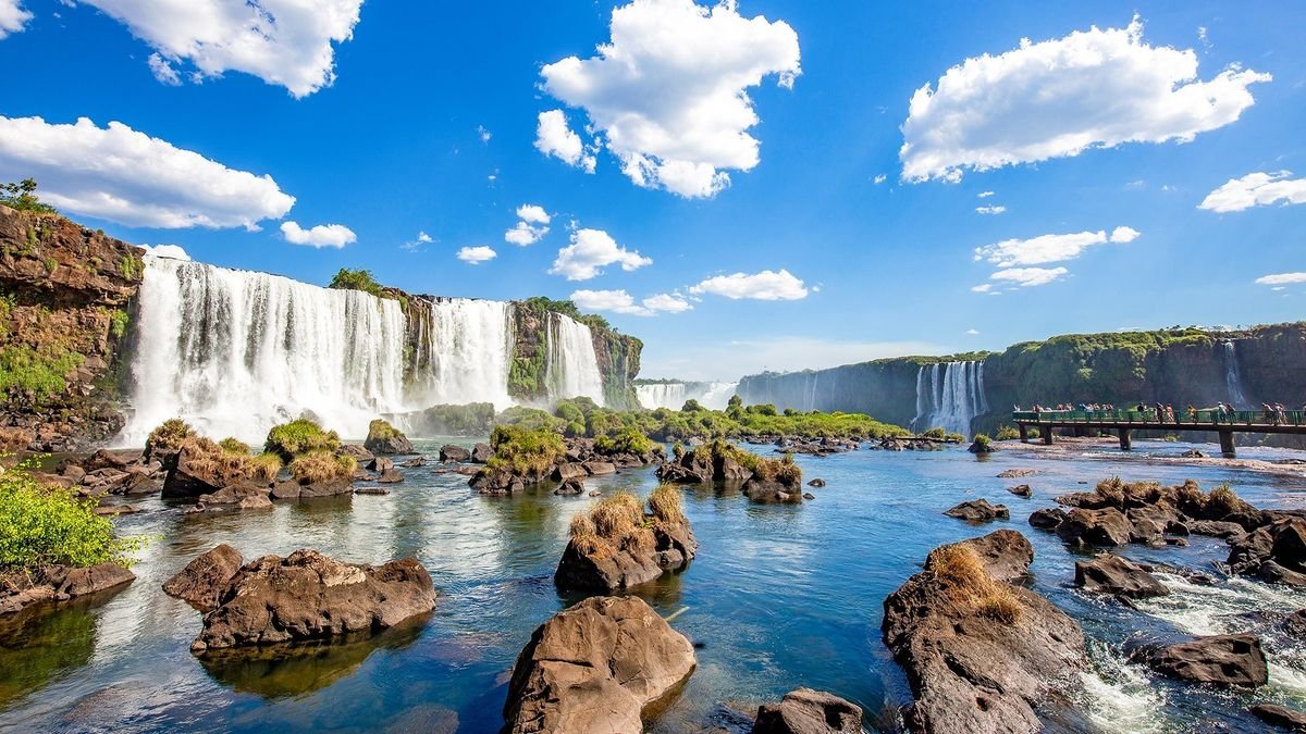 Samba, tango, wodospady