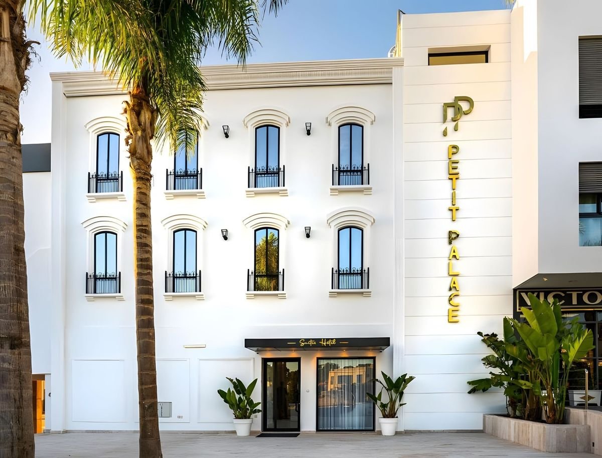 Hotel Petit Palace Suites