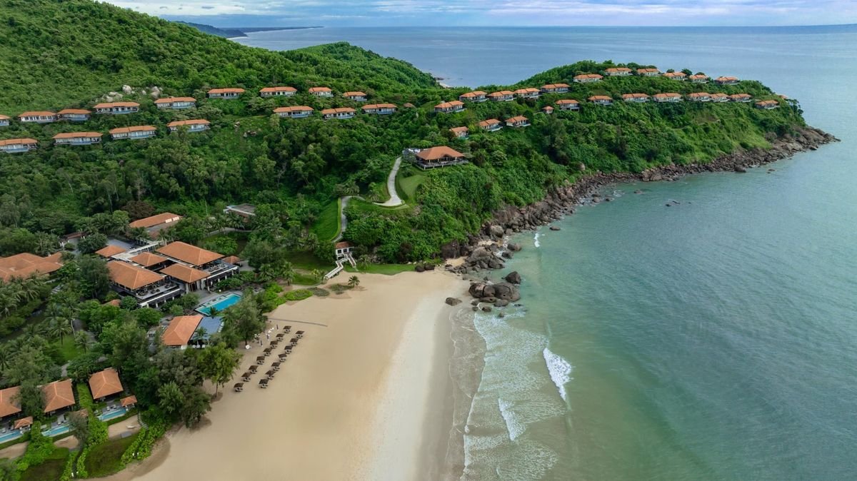 Banyan Tree Lang Co Hotel & Resort