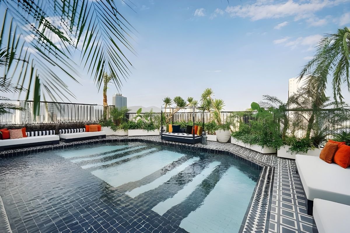 Hotel Sanouva Danang