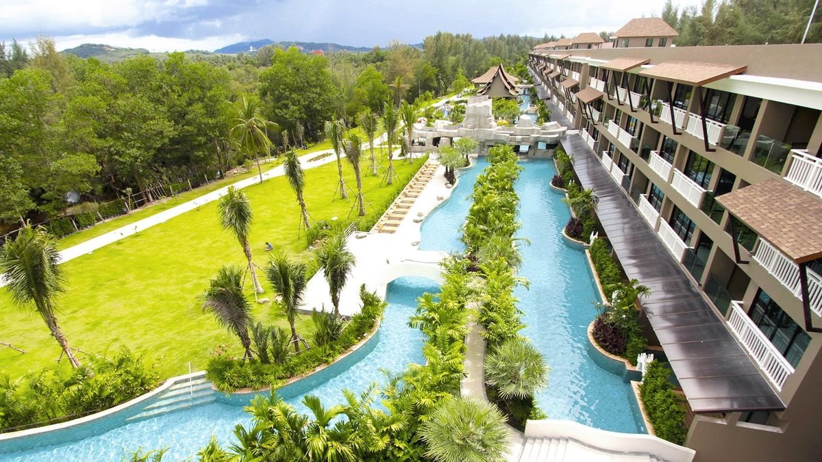 Maikhao Palm Beach Resort