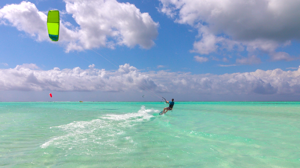 Kitesurfing I Windsurfing