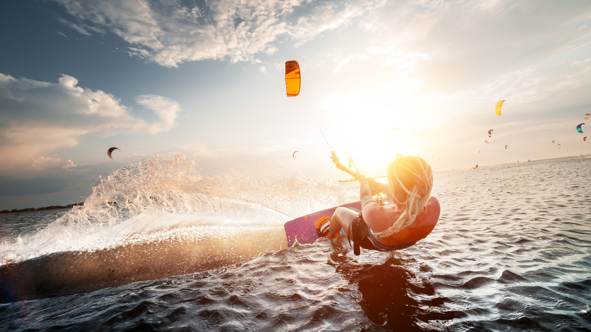 Kitesurfing 