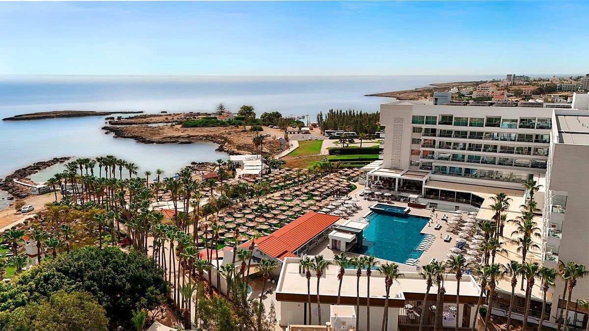 Cavo Maris Beach Hotel