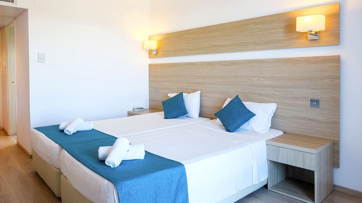 Hotel Kapetanios Bay