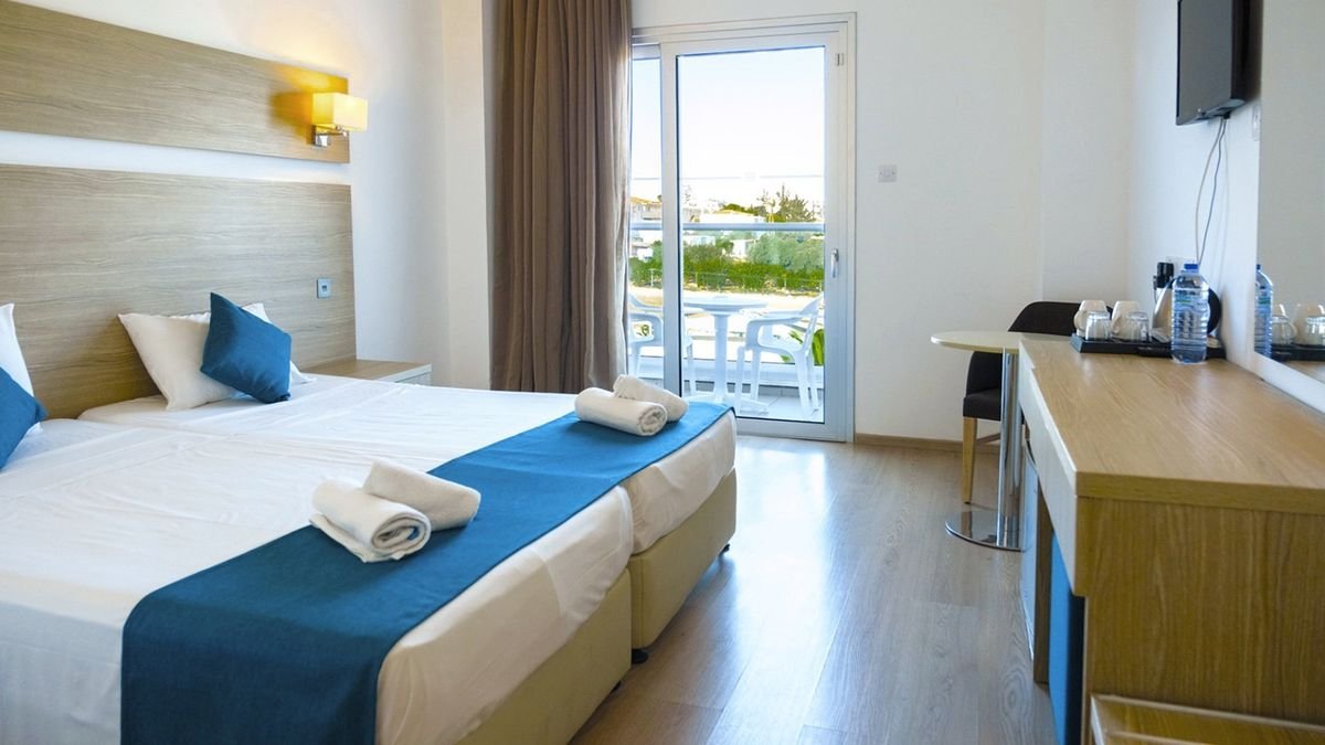 Hotel Kapetanios Bay