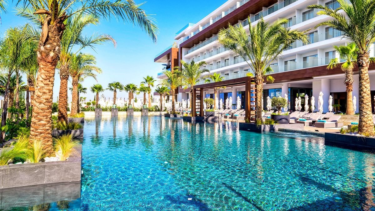 Amanti, MadeForTwo Hotels