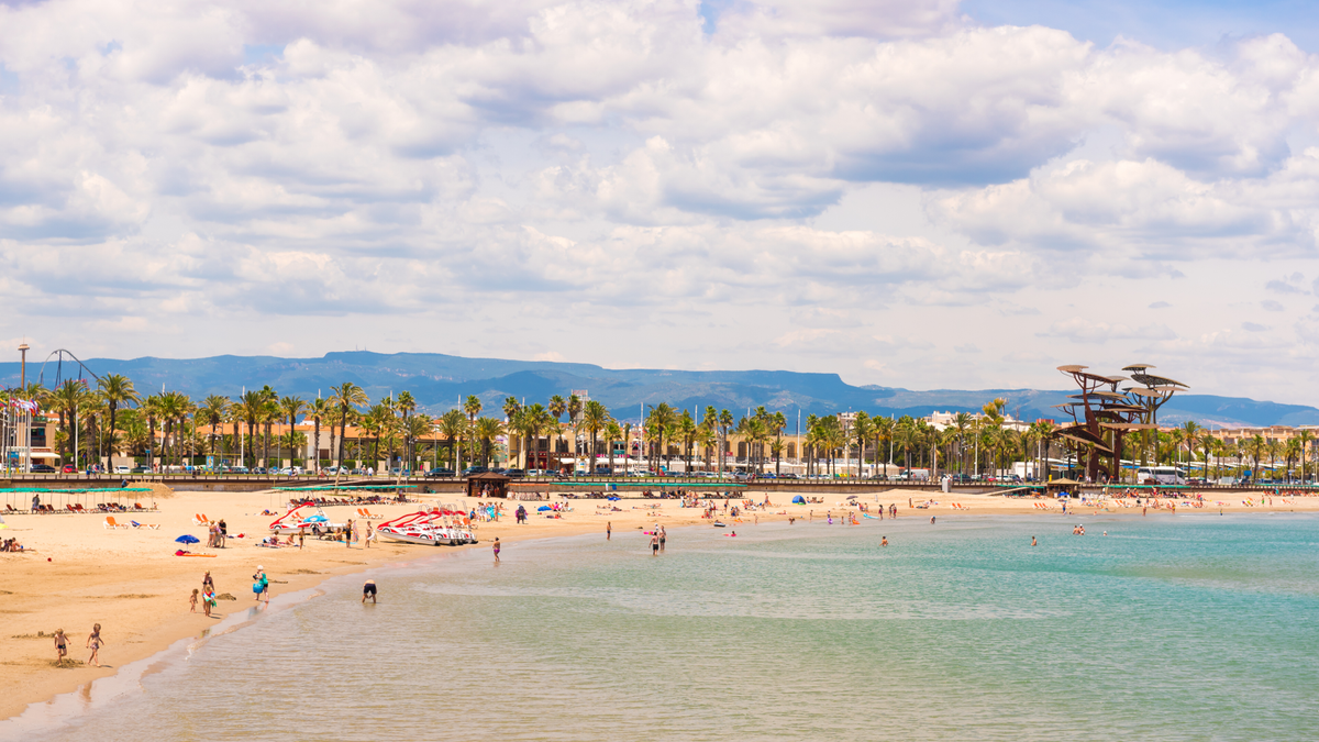 Playa De La Pineda