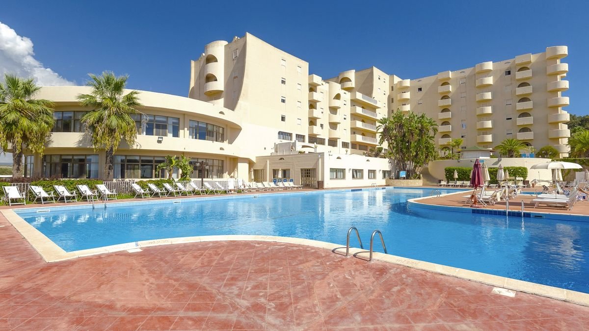 Hotel Paradise Beach Resort