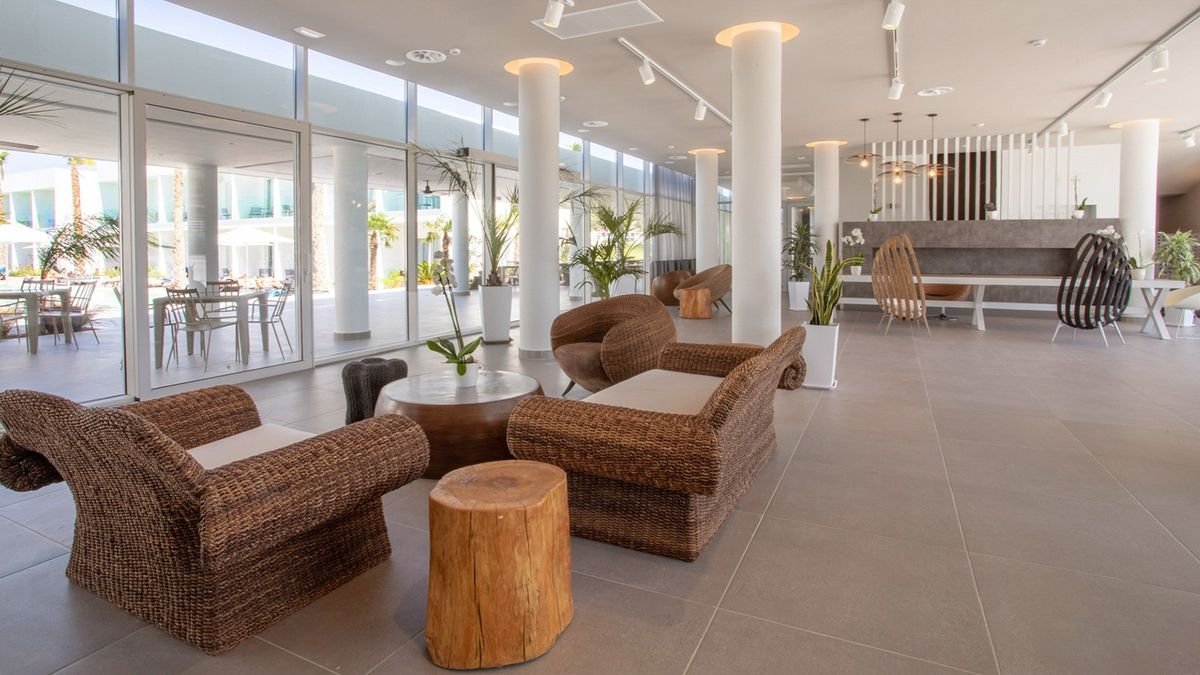Hotel White Dreams Resort