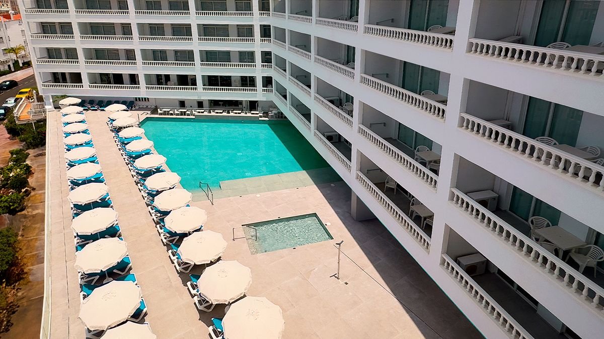 Hotel Blue Sea Lagos De Cesar