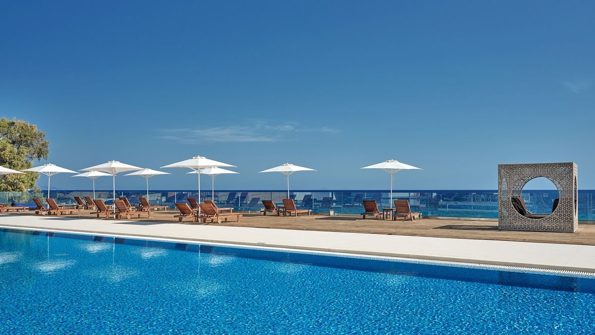 Cavo Orient Beach Hotel & Suites
