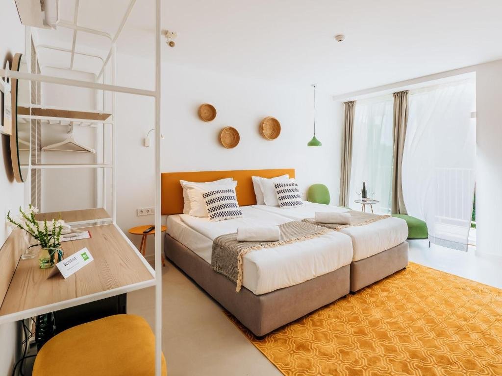 Ibis Styles Roomer Golden Sands