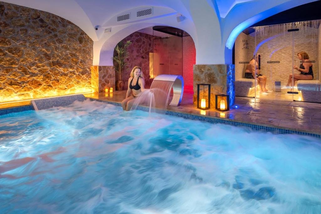 Hotel GHT Neptuno