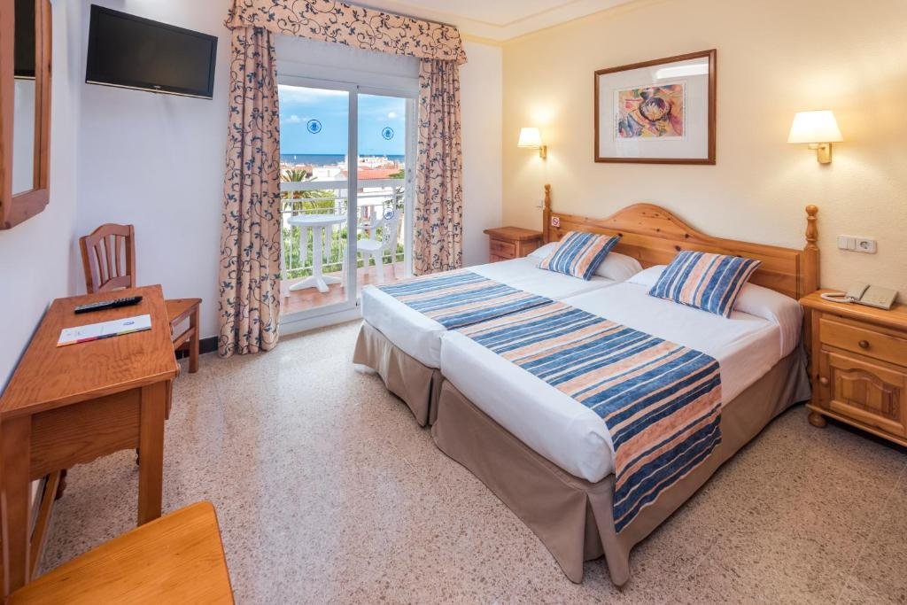 Hotel GHT Neptuno