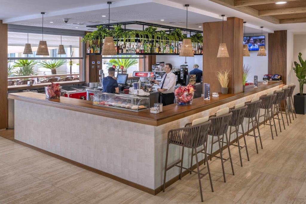 Hotel GHT Oasis Tossa & SPA