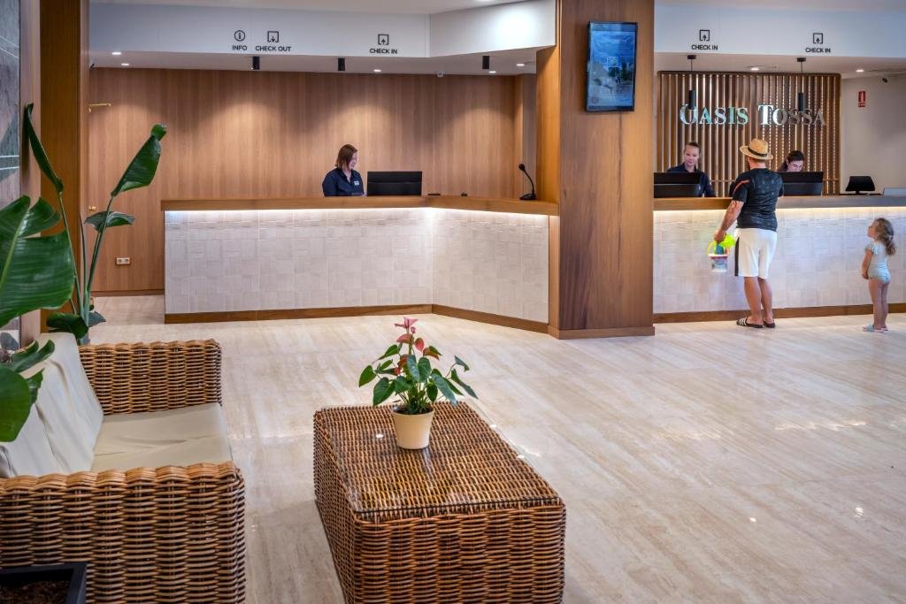 Hotel GHT Oasis Tossa & SPA