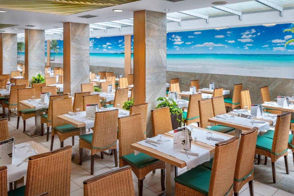 Hotel GHT Oasis Tossa & SPA
